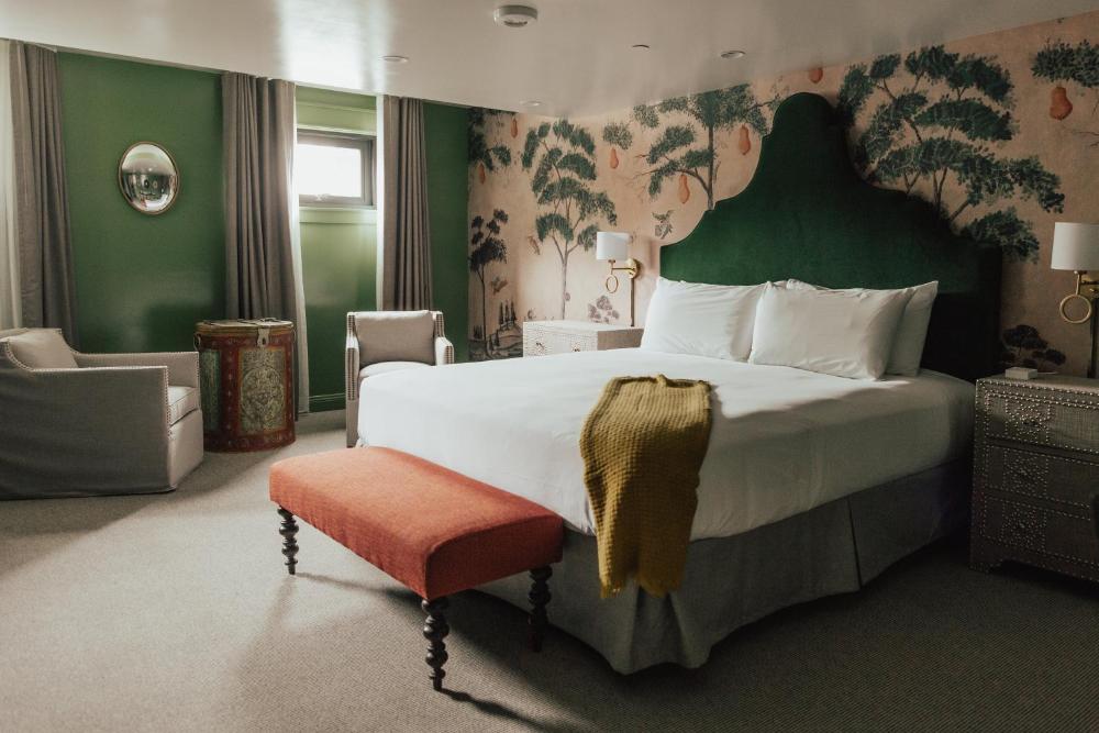 King Suite interior